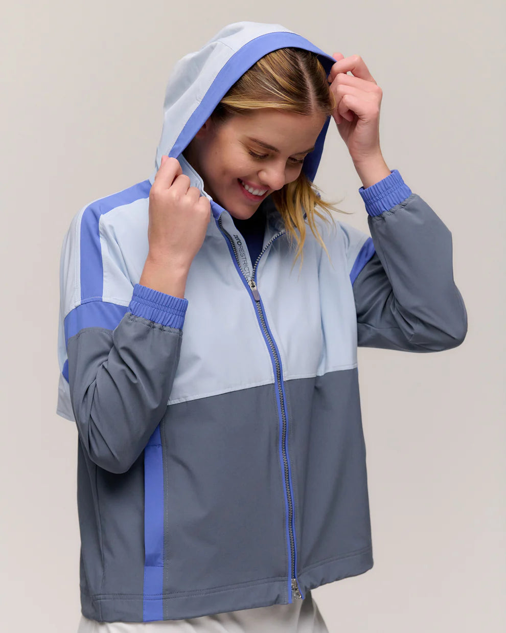 Zero Restriction Nicki Windbreaker
